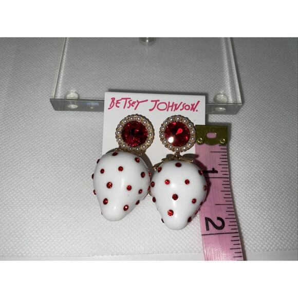 NWT Betsey Johnson Large White Strawberry Red Crystal Faux Pearl Earrings NEW - Picture 6 of 6